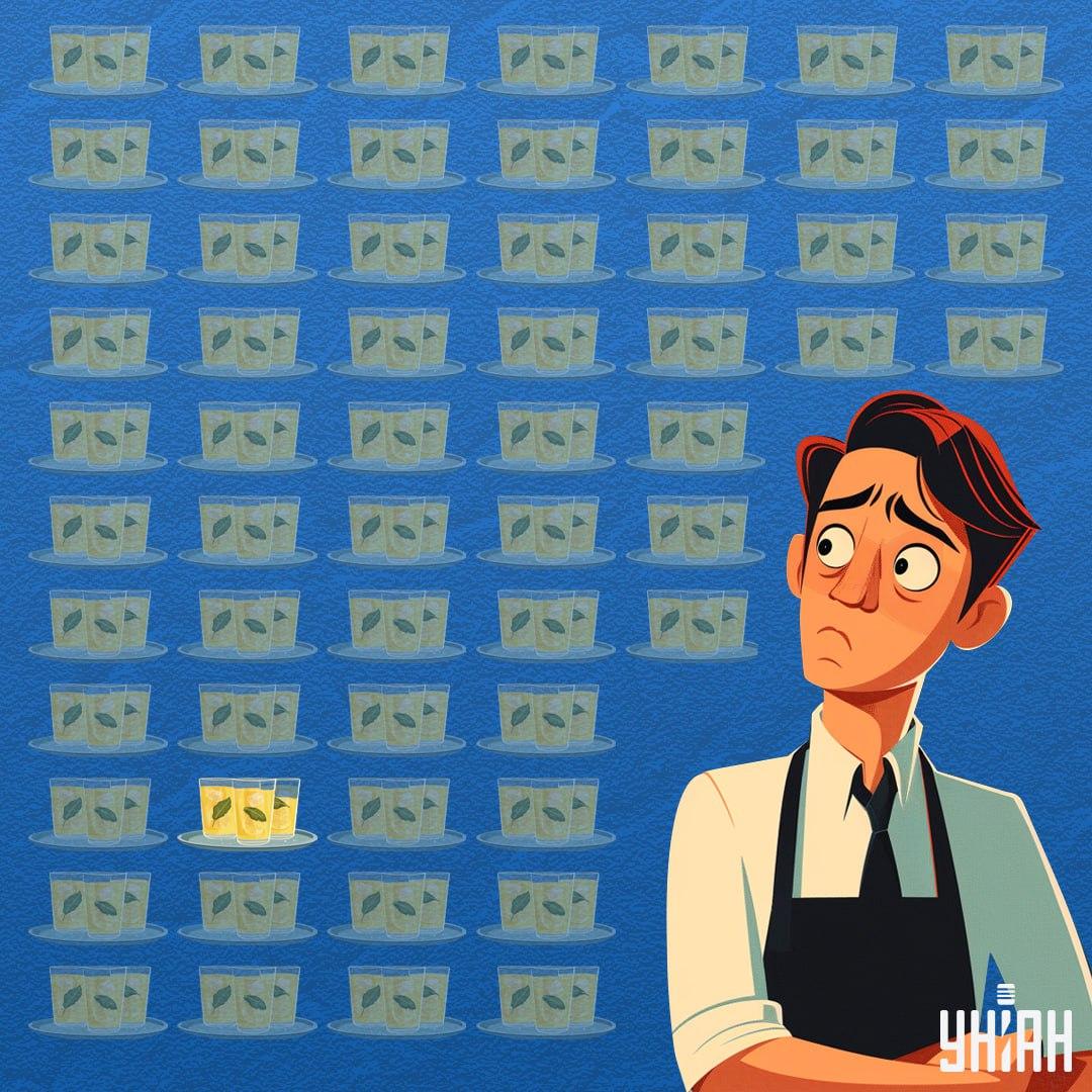 แก้วที่มีน้ำมะนาวน้อยกว่าอยู่ที่ด้านล่างของภาพ / ภาพตัดปะ Moje